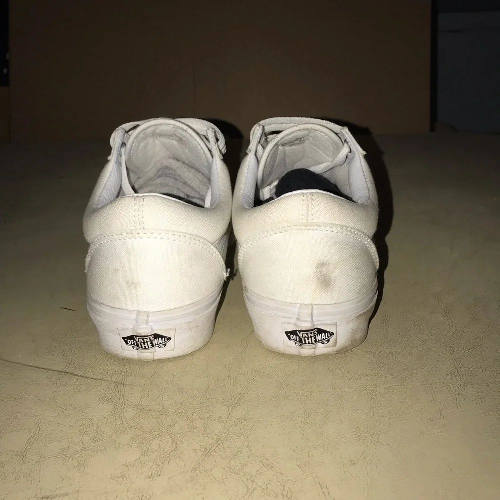 Vans - Picture 3 of 10